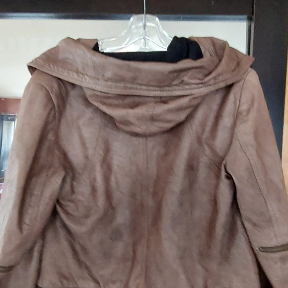 Danier Leather Bomber jacket W Hood - Picture 3 of 6